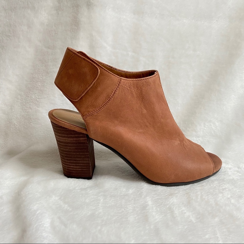 Nine West Booties Peep Toe Size 9 Brown Leather